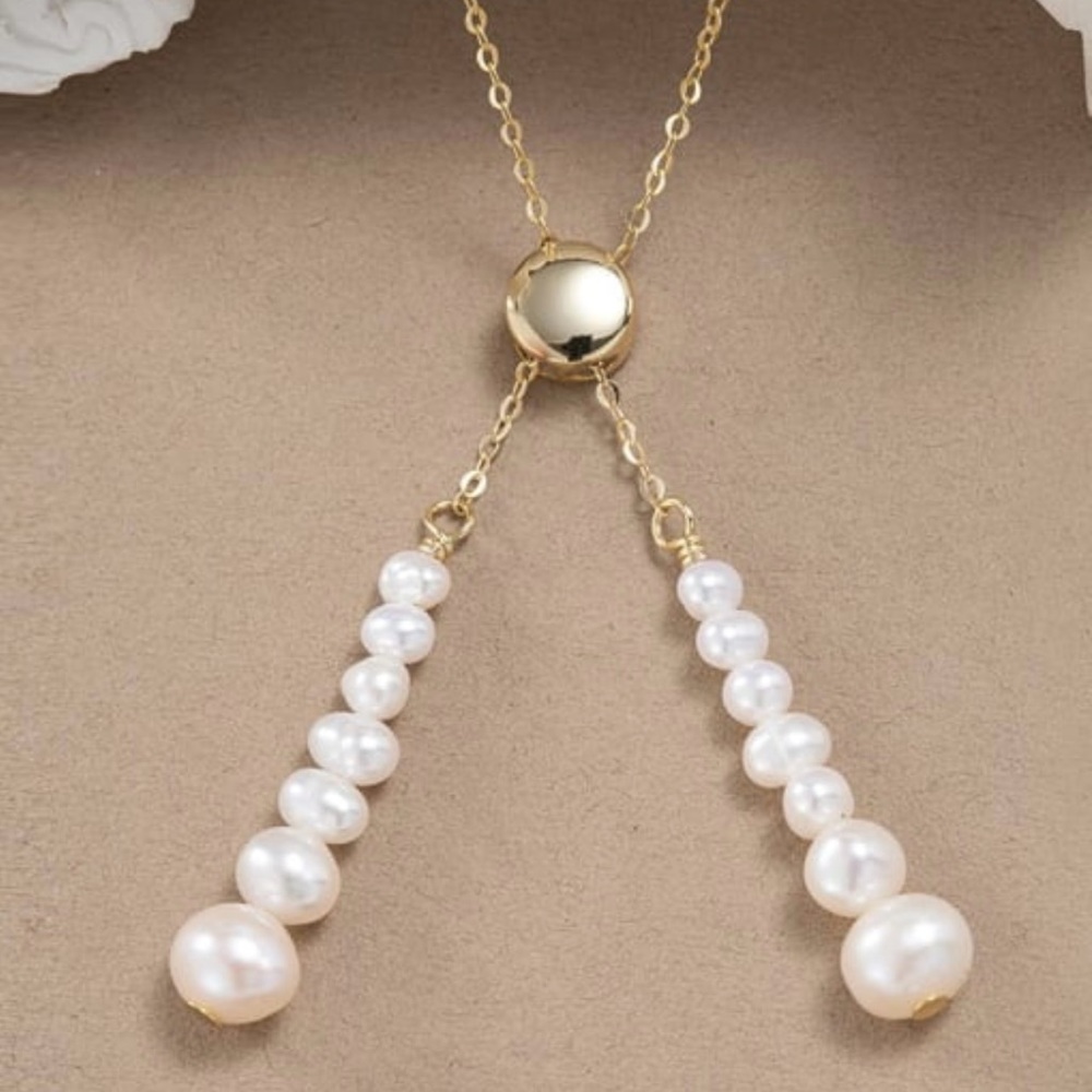 Solid Sterling Silver necklace with fresh water pearls